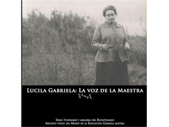 Portada libro. fotografía de Gabriela Mistral en un paraje natural.